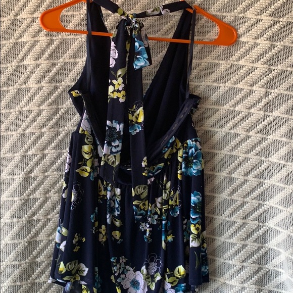 Floral halter top. Torrid - Picture 4 of 4